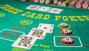 Pemain merayakan kemenangan taruhan sportsbook dan slot online di satria888